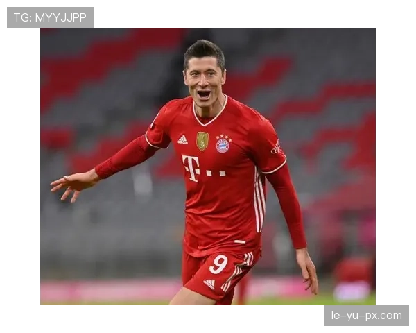 莱万帽子戏法助波兰晋级欧洲杯预选赛新阶段，状态回暖引关注