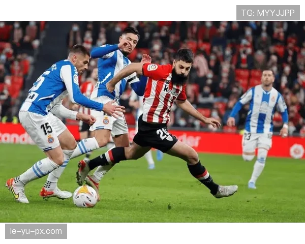 佩德里闪耀赛场，引领西班牙足球重拾荣光