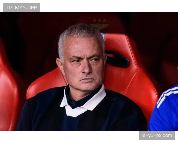 穆里尼奥重返英超执掌热刺，战术革新助球队表现亮眼